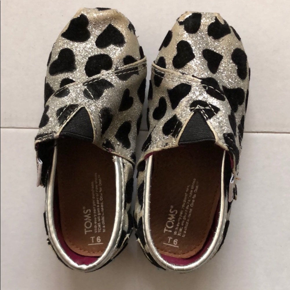 Toms Toddler Size 6